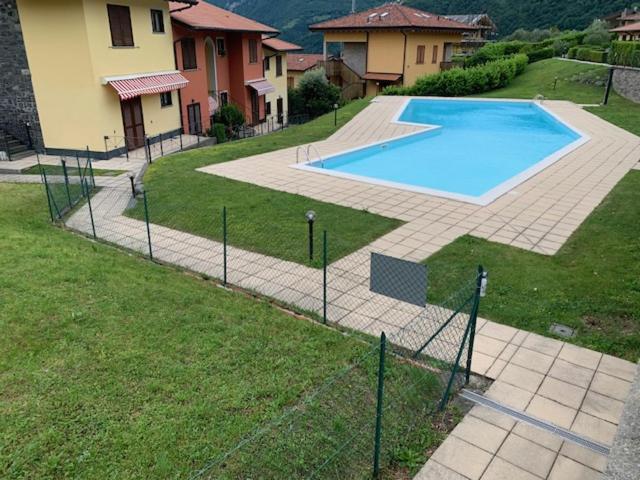 Villa Mirella: Casa Vista Lago Con Piscina Рива ди Солто Екстериор снимка